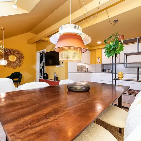 Apartamento Lovely Artistic 2-bedroom By The River