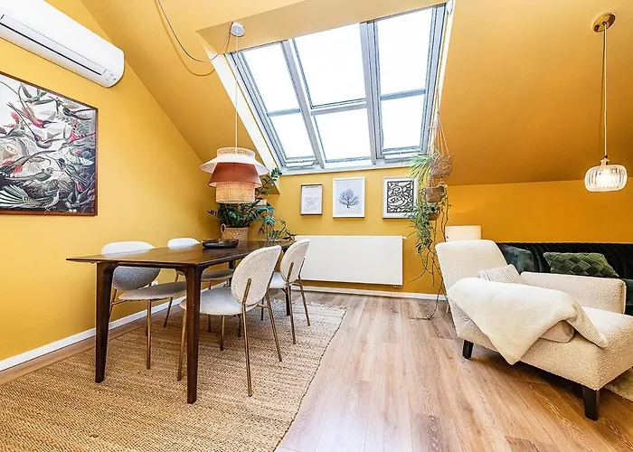 Appartamento Lovely Artistic 2-bedroom By The River Praga